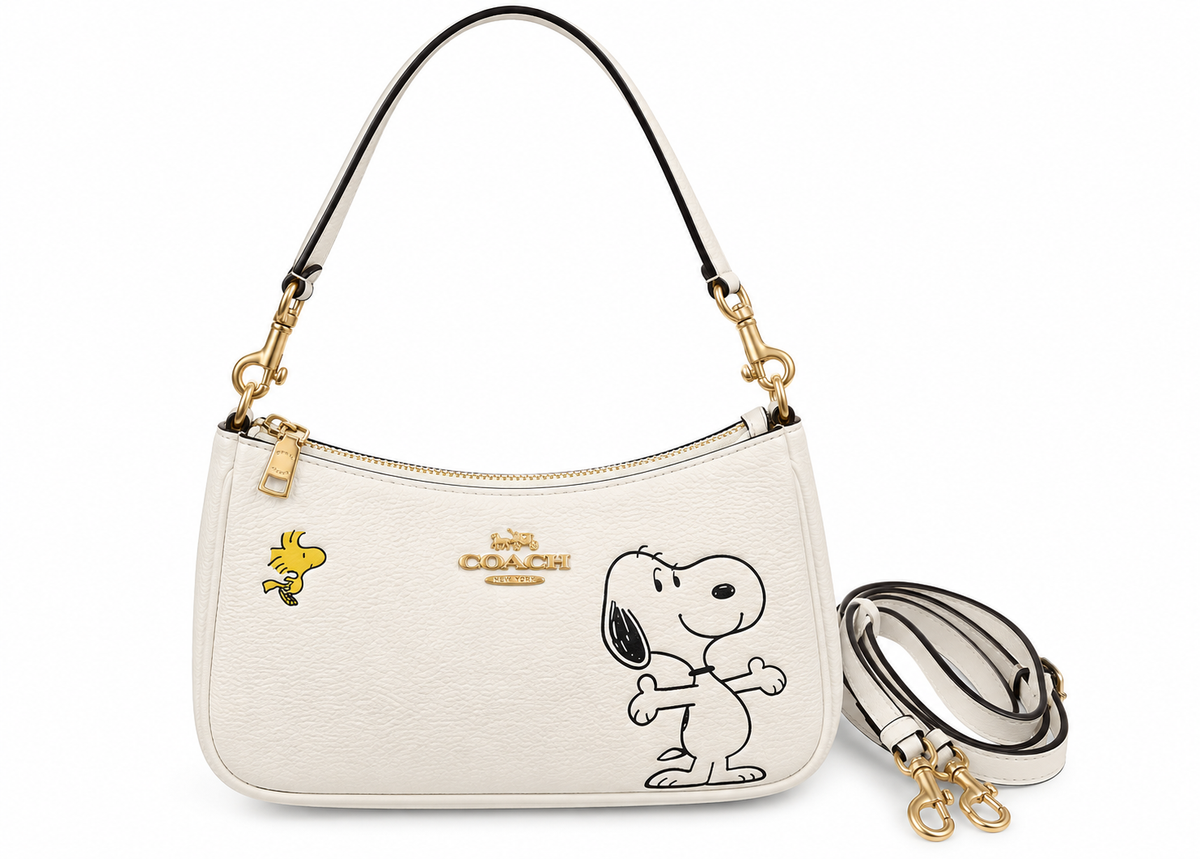 Coach Snoopy Peanuts White Leather Shoulder Bag Crossbody Purse with Gold Hardware