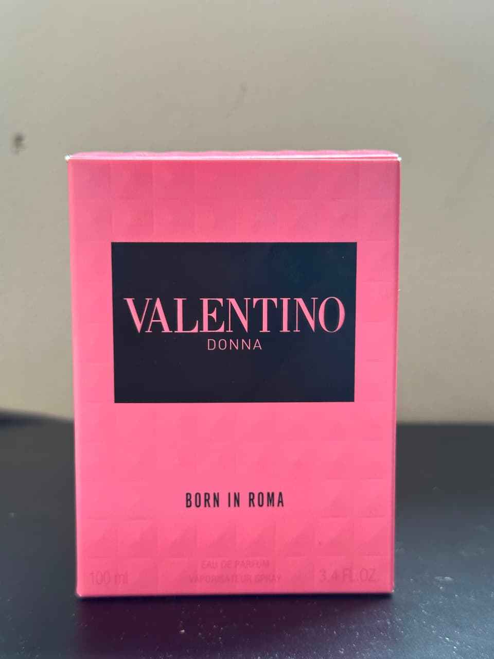Valentino Born in Roma Donna Eau de Parfum Spray for Women – 3.4 oz / 100 ml