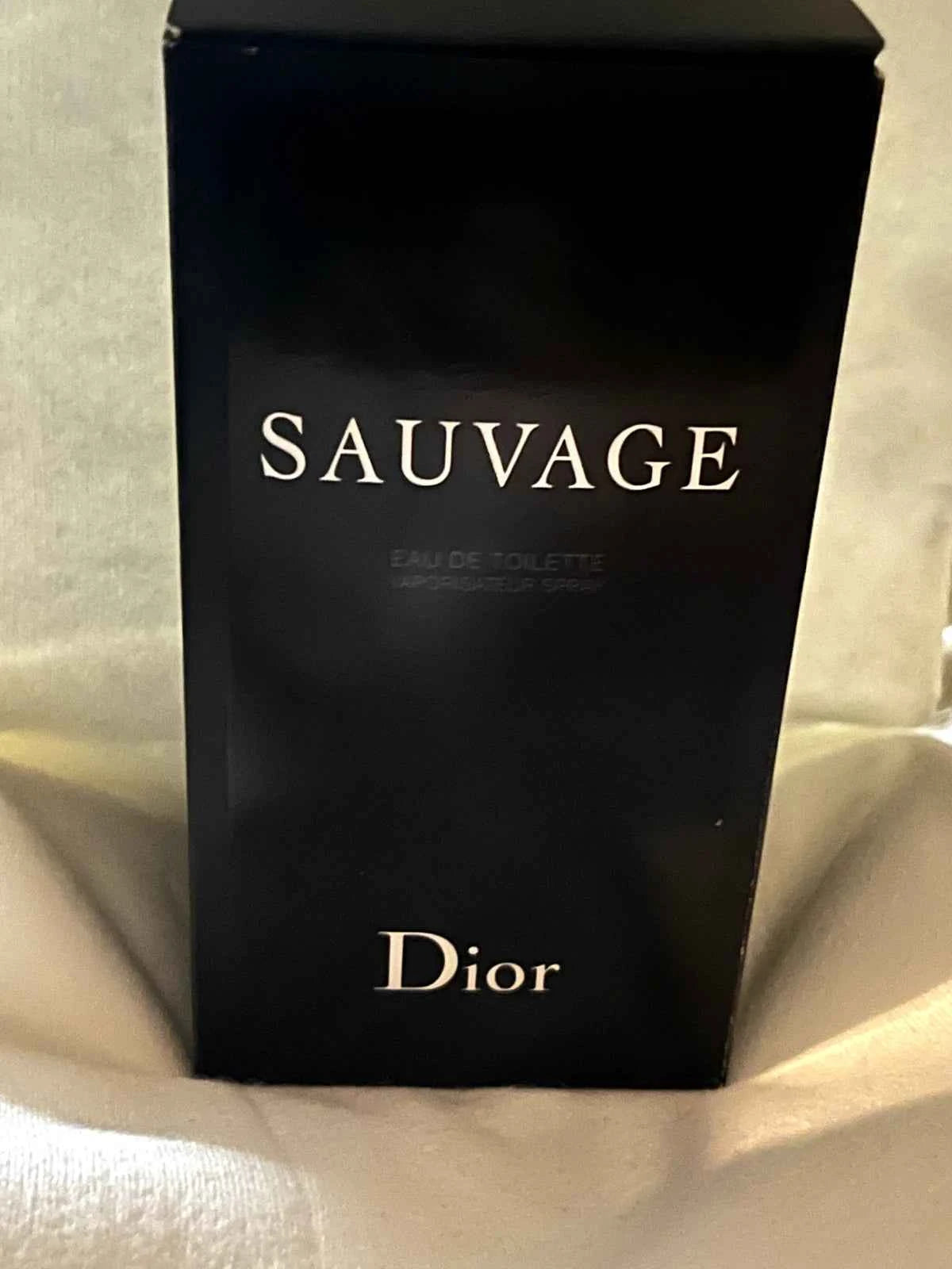 Dior Sauvage Eau de Toilette for Men – Fresh Citrus & Woody Fragrance